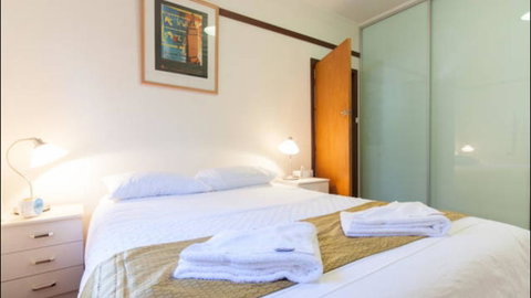 B4 Apartment Close To City, UWA, Nedlands & Swan River - Sydneys Hotel 0