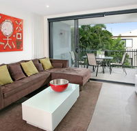 Back of the Block Bulimba - Executive 3BR Bulimba apartment with leafy outlook - Sydneys Hotel