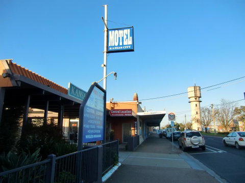 Bairnsdale Kansas City Motel - Sydneys Hotel 3