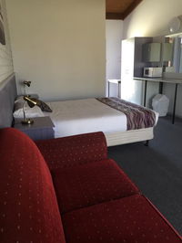 Book Tocumwal Accommodation Vacations Sydneys Hotel Sydneys Hotel
