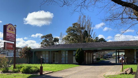 Ballarat Eureka Lodge Motel - Sydneys Hotel 0