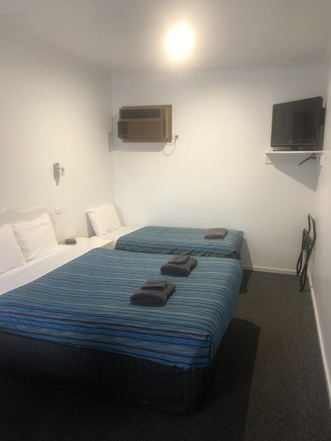 Bandicoot Motor Inn Hamilton - Sydneys Hotel 1
