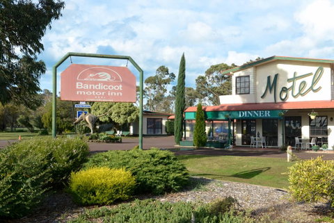 Bandicoot Motor Inn Hamilton - Sydneys Hotel 2