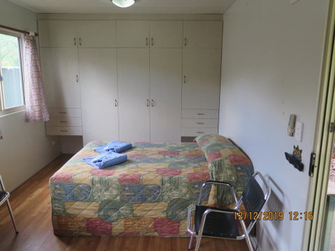 Batchelor Holiday Park - Sydneys Hotel 1