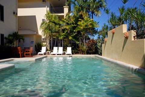 Bay Village Tropical Retreat & Apartments - Sydneys Hotel 1