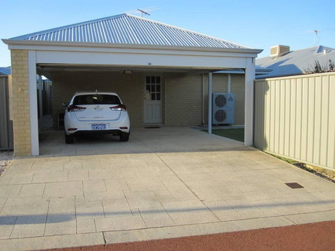 Beach And Golf Hideaway - Sydneys Hotel 3