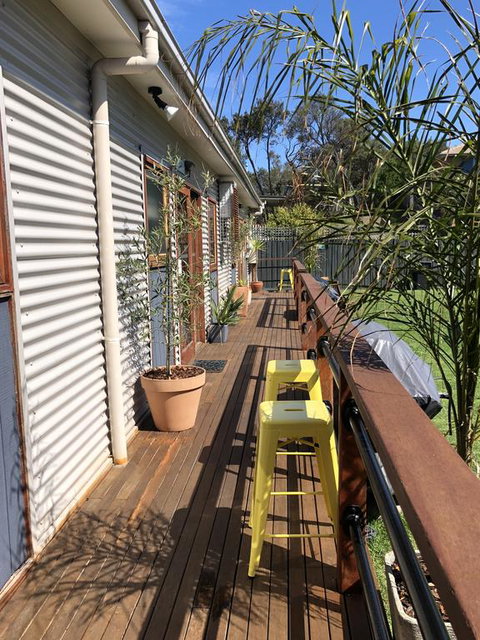 Beach Holiday Apartments - Sydneys Hotel 0