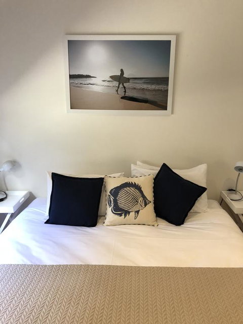 Beach Holiday Apartments - Sydneys Hotel 2