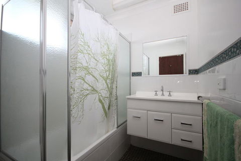 BEACHFRONT 3- 3/12 Bundella Ave LC - Sydneys Hotel 2