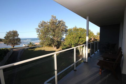BEACHFRONT 3- 3/12 Bundella Ave LC - Sydneys Hotel 0