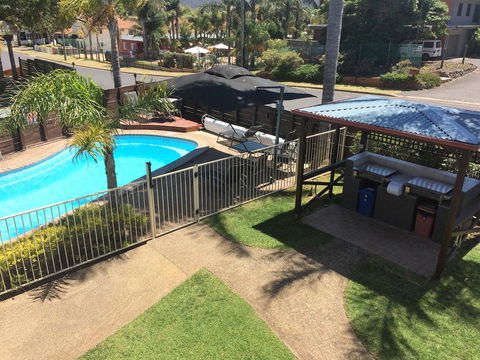 Beachfront Apartments - Sydneys Hotel 1