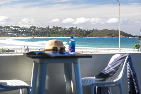 Beachfront One, Mollymook - Sydneys Hotel 0