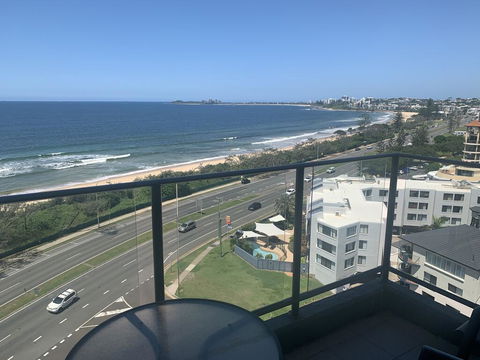 Beachfront Towers - Sydneys Hotel 3