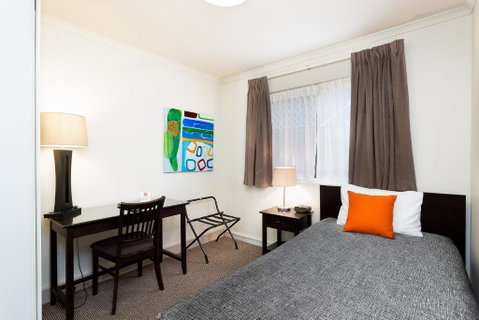 Redcliffe Motor Inn - Sydneys Hotel 1