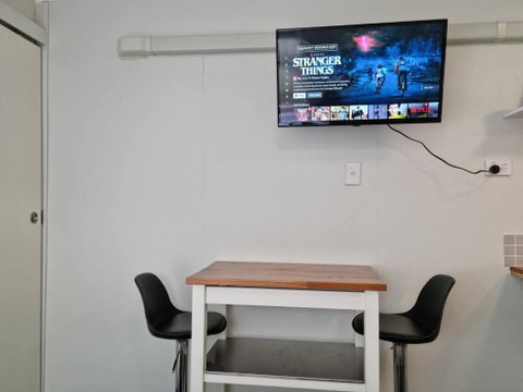 Redcliffe Homestay - Sydneys Hotel 2