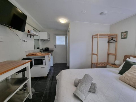 Redcliffe Homestay - Sydneys Hotel 0