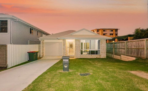 Redcliffe - Sydneys Hotel 3