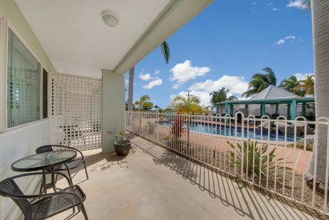 Reef Adventureland Motor Inn - Sydneys Hotel 1