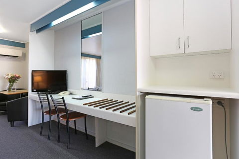 Reef Resort Motel - Sydneys Hotel 1