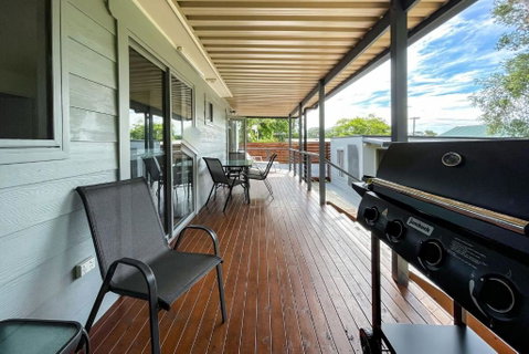 Renovated Beach Home Relax Unwind - Sydneys Hotel 2