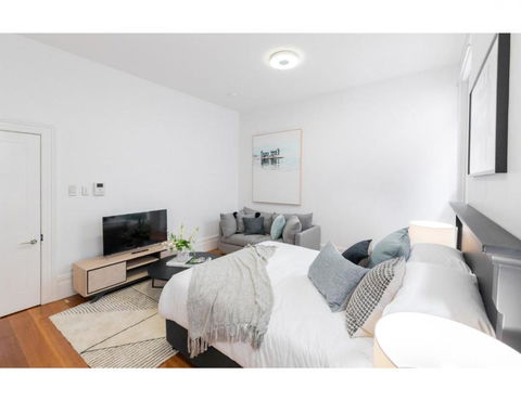Renovated Studio In Bohemian Area Close To City - Sydneys Hotel 1