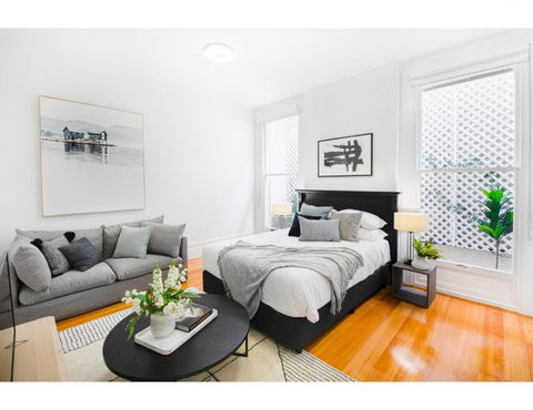 Renovated Studio In Bohemian Area Close To City - Sydneys Hotel 0