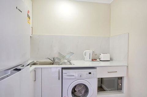 Renovated Stylish Studio - Sydneys Hotel 3