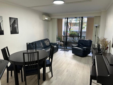 Resort Style 2BR Apt In Pyrmont Next To Darling Harbour - Sydneys Hotel 1