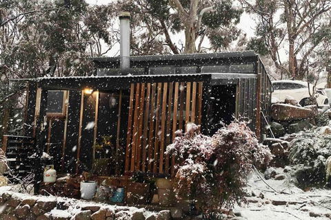 ReThynk Unique Tiny Home East Jindabyne - Sydneys Hotel 0