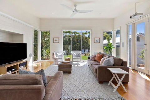 RIPVIEW In Old Lonnie - Sydneys Hotel 2