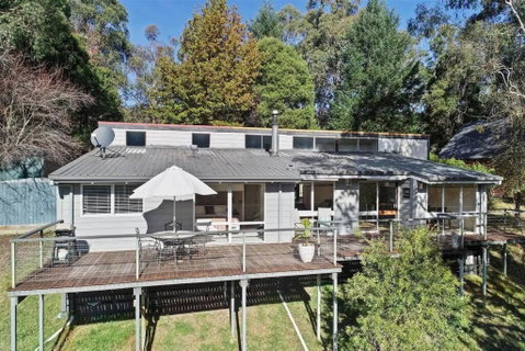 River Rest Merrijig Near Base Of Mount Buller - Sydneys Hotel 0