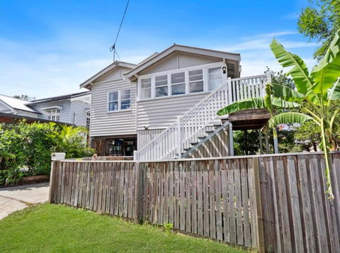 Room In Large Home 6 Min To CBD - Sydneys Hotel 0