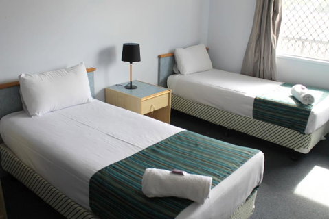 Rocky Glen Hotel Motel Gladstone - Sydneys Hotel 1