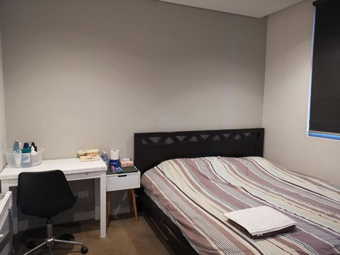 Room With King-size Bed Close To Melbourne CBD & Southern Cross Station - Sydneys Hotel 0
