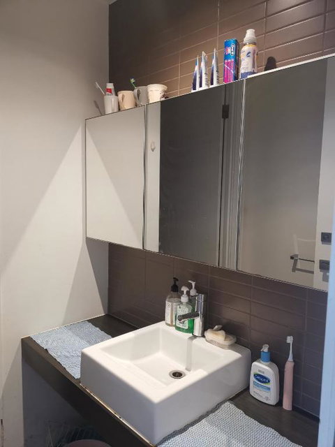 Room With King-size Bed Close To Melbourne CBD & Southern Cross Station - Sydneys Hotel 2