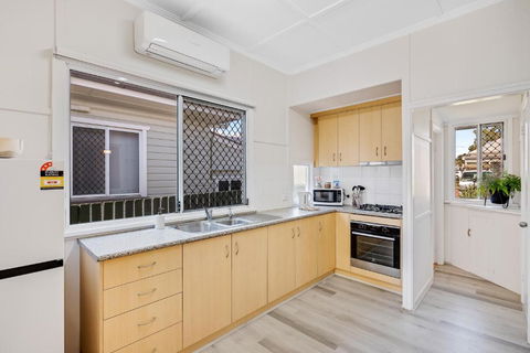 Sage Cottage! CBD Perfection! - Sydneys Hotel 1