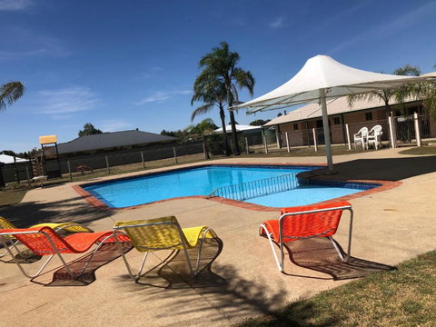 Sailz Villas - Sydneys Hotel 2