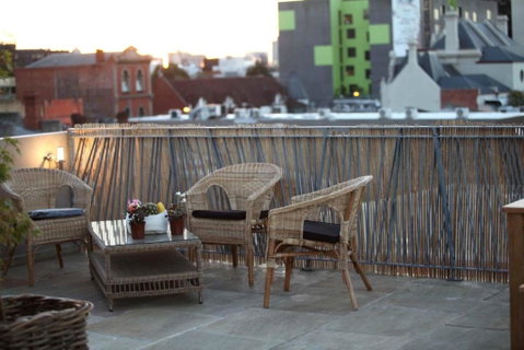 Saint George - The Townhouse - Sydneys Hotel 1