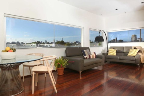 Saint George - The Townhouse - Sydneys Hotel 2