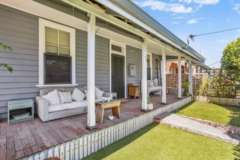 Saltbush Cottage In Fabulous South Fremantle - Sydneys Hotel 0