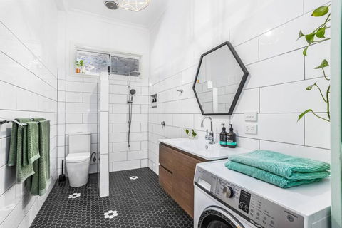 Saltbush Cottage In Fabulous South Fremantle - Sydneys Hotel 3