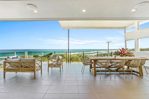 Saltwater, Sunrise Beach - Sydneys Hotel 3