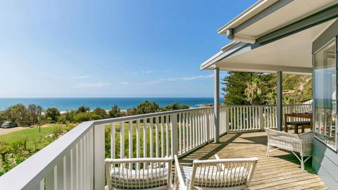 Salty Air Beachside Cottage At Killcare - Sydneys Hotel 0