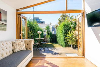 Sanctuary At The Rocks with Sydneys Hotel