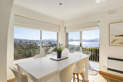 Sandcastle At Sandy Bay Perfect Location Views - Sydneys Hotel 2