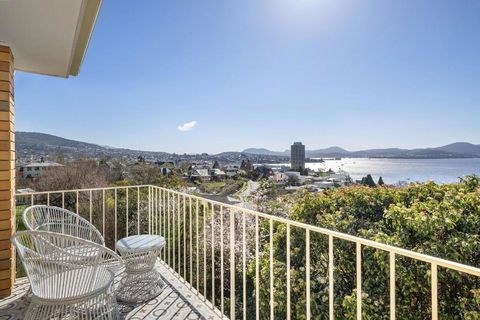 Sandcastle At Sandy Bay Perfect Location Views - Sydneys Hotel 3