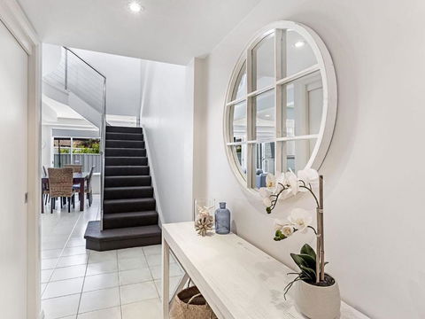 Sandcastles 7 8 Ala Moana Way - Sydneys Hotel 2