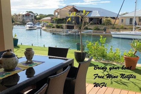 Sandpiper Island Tranquil Waterfront Views & Jetty - Sydneys Hotel 0