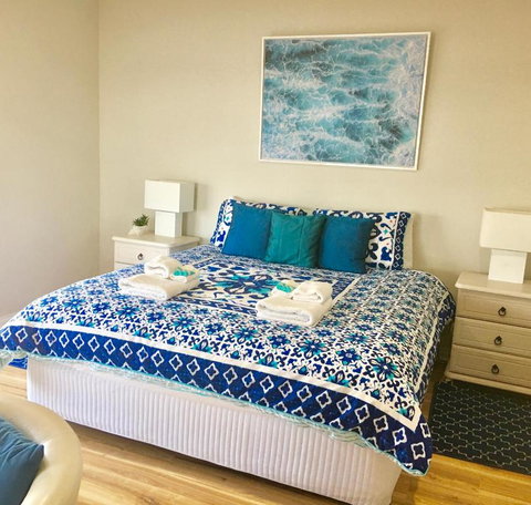 Shades Of Blue Eco Retreat - Sydneys Hotel 3