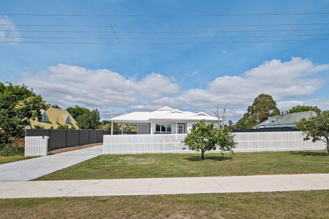 Tamar Valley Luxury Retreat - Sydneys Hotel 1